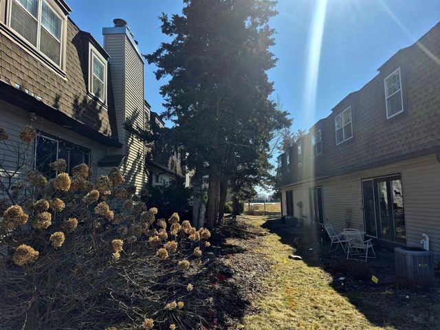 2522 W Memorial Drive, Janesville, WI 53548