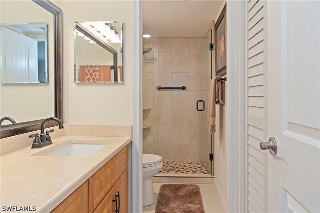 1075 Foxfire LN 310, Naples, FL 34104