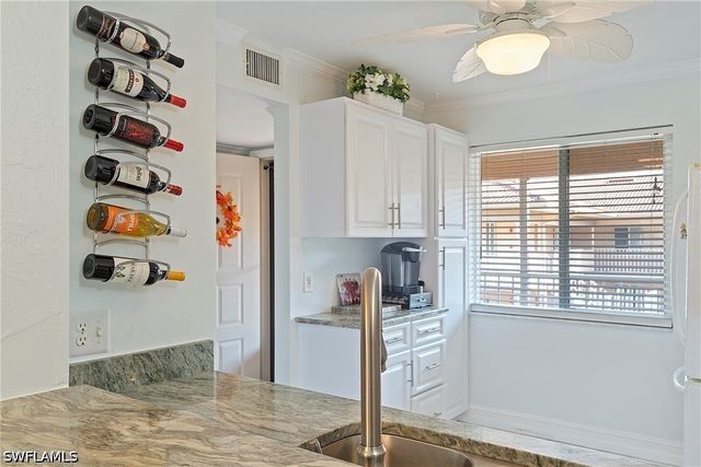 1075 Foxfire LN 310, Naples, FL 34104