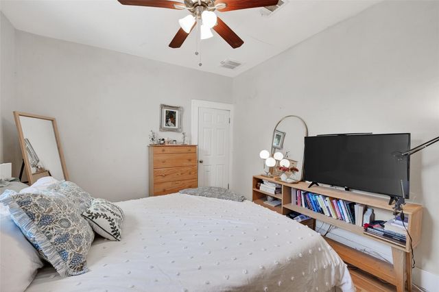 7039 Avenue E, Houston, TX 77011