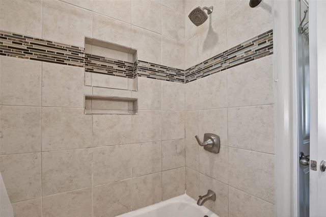 7039 Avenue E, Houston, TX 77011