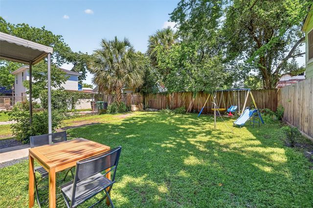 7039 Avenue E, Houston, TX 77011