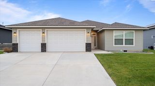 2822 S Belfair Pl, Kennewick, WA 99338