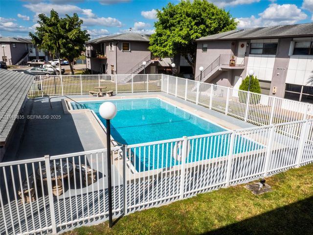 13241 SW 17th Ln 23-4, Miami, FL 33175