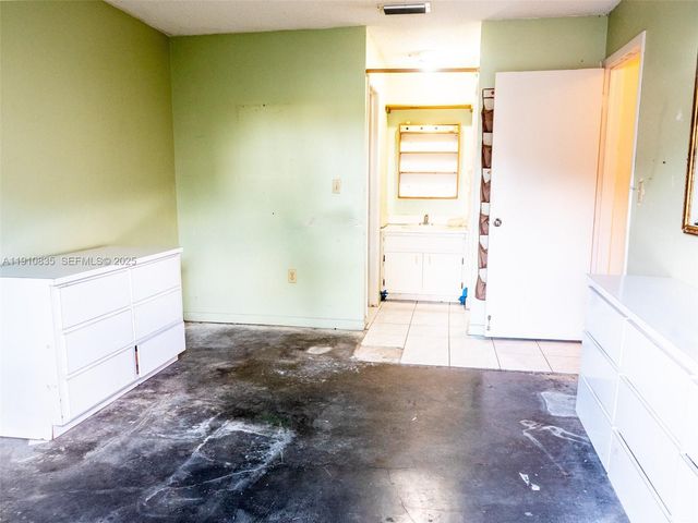 13241 SW 17th Ln 23-4, Miami, FL 33175