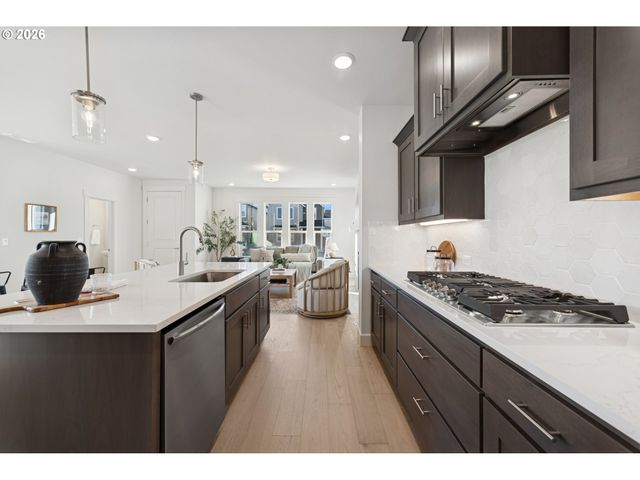 8383 Se Quincy St, Hillsboro, OR 97123