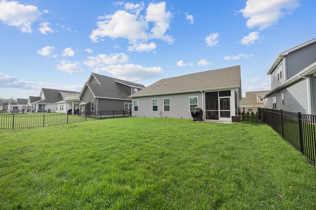 3650 Reddington Circle, Elgin, IL 60124