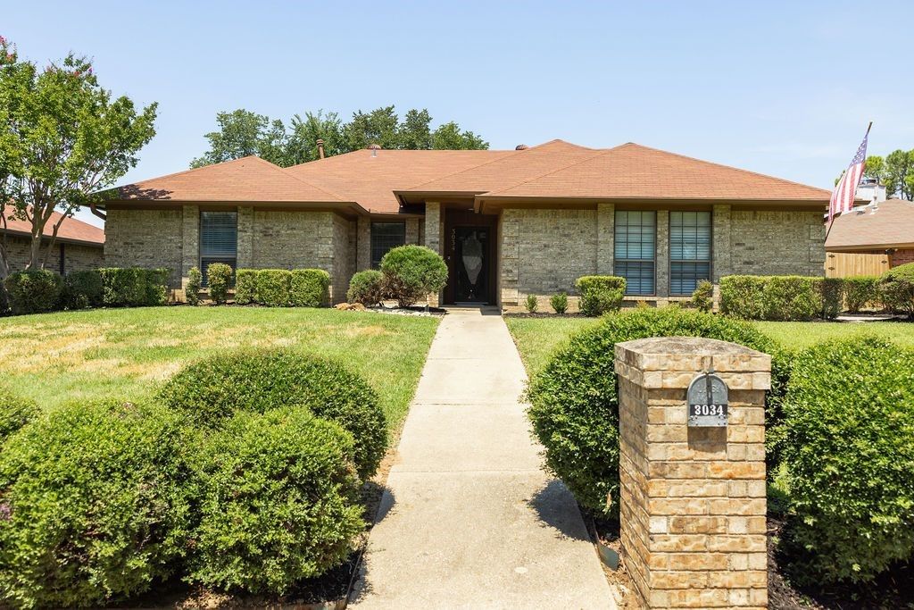 3034 Panhandle Drive, Grapevine, TX 76051