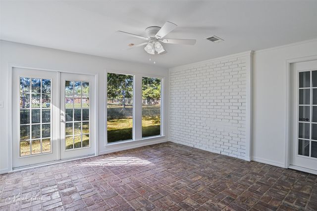 3817 Clintwood Drive, Shreveport, LA 71107