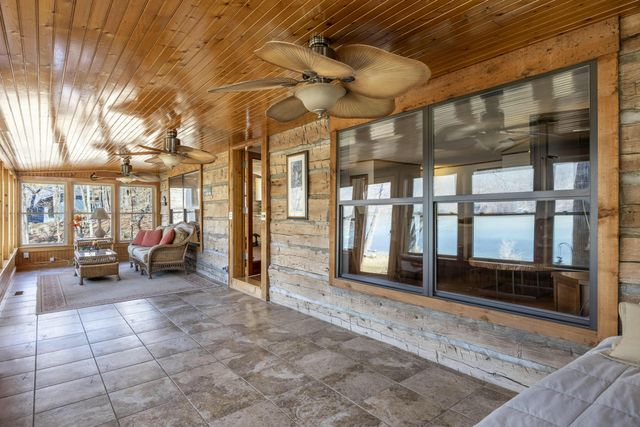 7286 Mullins Cove Road, Whitwell, TN 37397