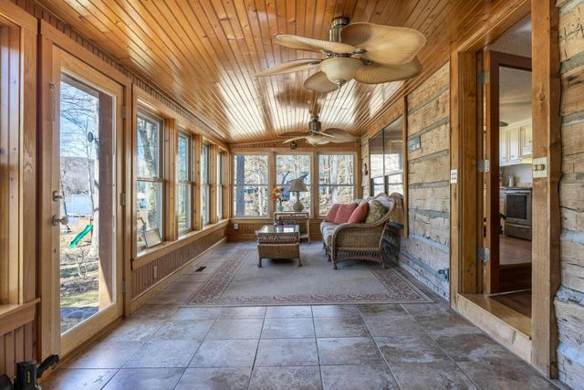 7286 Mullins Cove Road, Whitwell, TN 37397