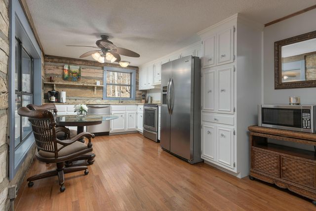 7286 Mullins Cove Road, Whitwell, TN 37397