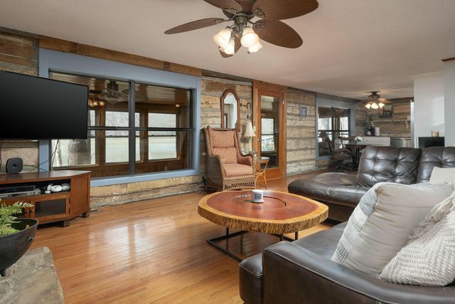 7286 Mullins Cove Road, Whitwell, TN 37397