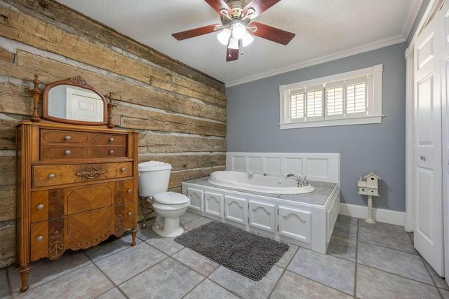 7286 Mullins Cove Road, Whitwell, TN 37397