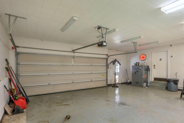 7286 Mullins Cove Road, Whitwell, TN 37397