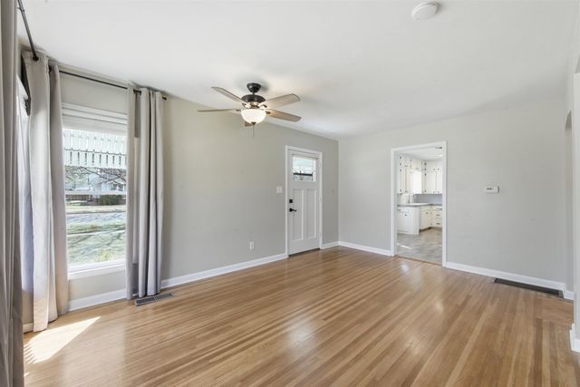 2802 W Douglas Ave, Wichita, KS 67203