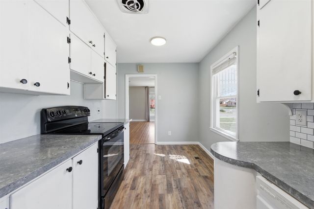 2802 W Douglas Ave, Wichita, KS 67203