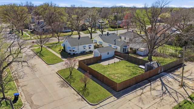 2802 W Douglas Ave, Wichita, KS 67203