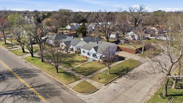 2802 W Douglas Ave, Wichita, KS 67203