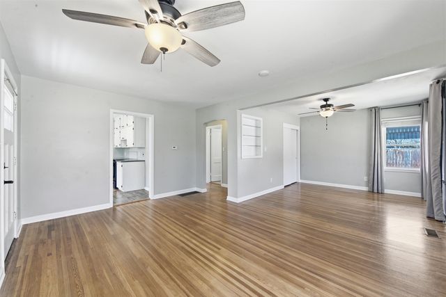 2802 W Douglas Ave, Wichita, KS 67203