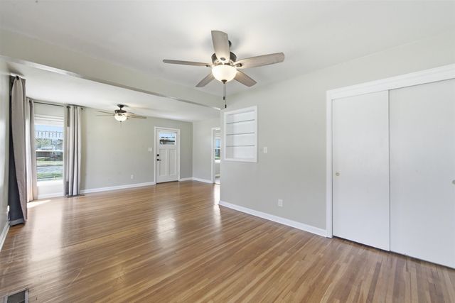 2802 W Douglas Ave, Wichita, KS 67203