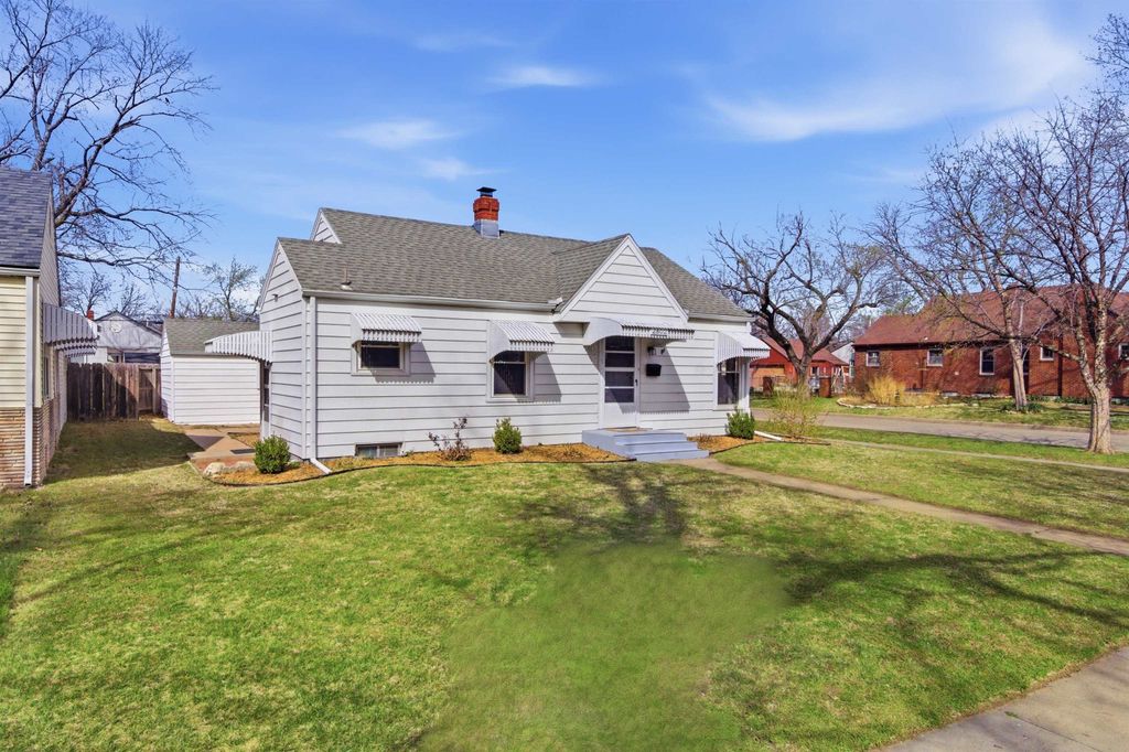 2802 W Douglas Ave, Wichita, KS 67203