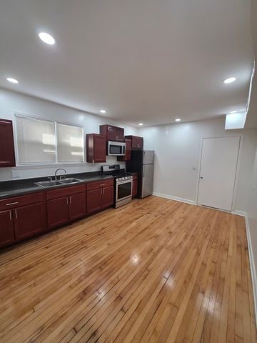 1748 N Keystone Avenue, Chicago, IL 60639