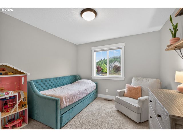 184 Nw BROOKSIDE St, Mc Minnville, OR 97128