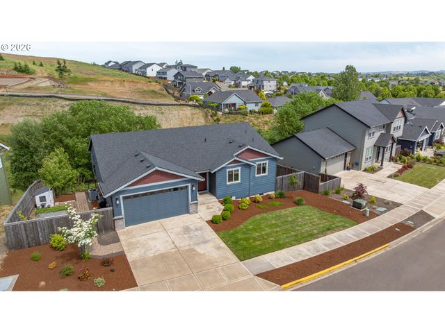 184 Nw BROOKSIDE St, Mc Minnville, OR 97128