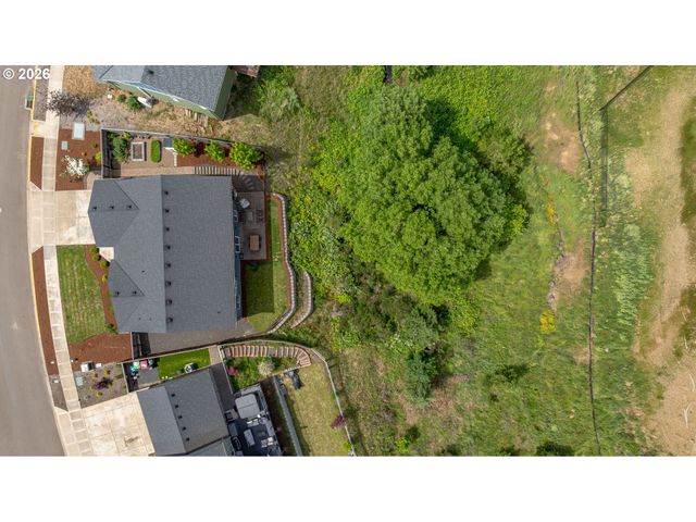 184 Nw BROOKSIDE St, Mc Minnville, OR 97128