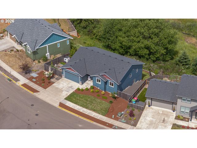 184 Nw BROOKSIDE St, Mc Minnville, OR 97128