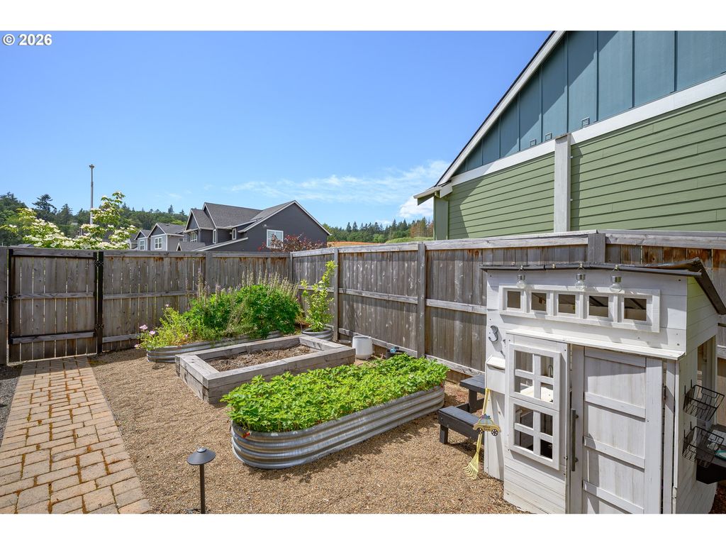 Image 35 of property listing at 184 Nw BROOKSIDE St, Mc Minnville, OR 97128