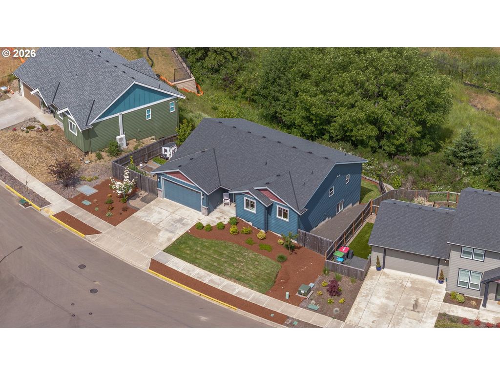 Image 47 of property listing at 184 Nw BROOKSIDE St, Mc Minnville, OR 97128