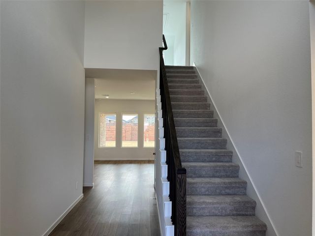 9103 Long Fin Drive, Baytown, TX 77521