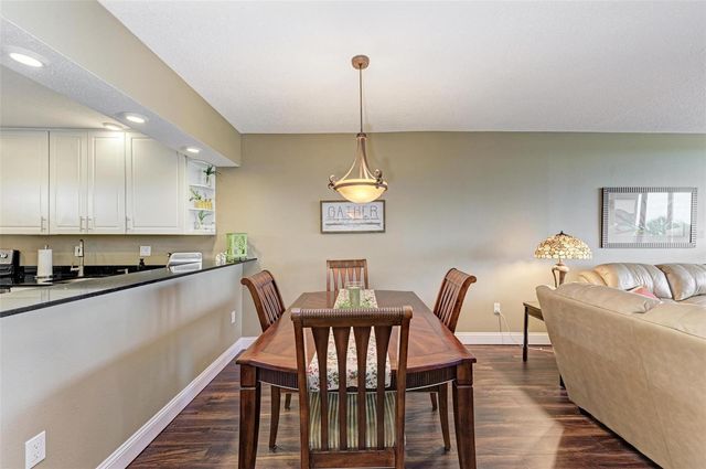 7461 W COUNTRY CLUB DRIVE N 409, Sarasota, FL 34243