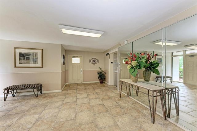 7461 W COUNTRY CLUB DRIVE N 409, Sarasota, FL 34243