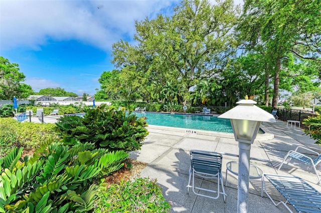 7461 W COUNTRY CLUB DRIVE N 409, Sarasota, FL 34243