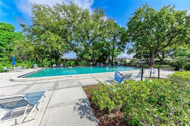 7461 W COUNTRY CLUB DRIVE N 409, Sarasota, FL 34243