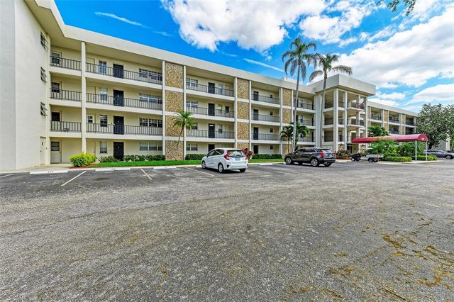 7461 W COUNTRY CLUB DRIVE N 409, Sarasota, FL 34243