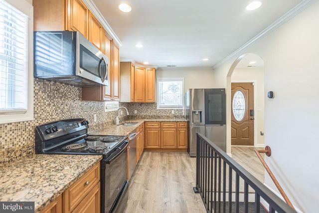 4216 CLAY STREET, Washington, DC 20019