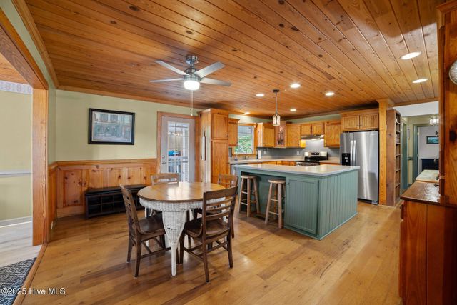 100 Goose Creek Drive, Washington, NC 27889