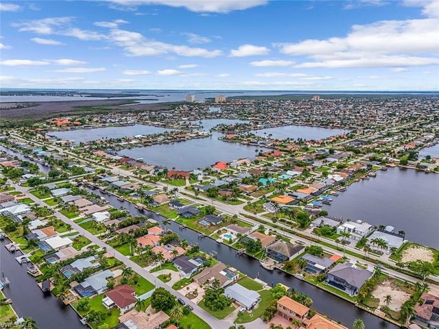 5114 SW 3rd AVE, Cape Coral, FL 33914