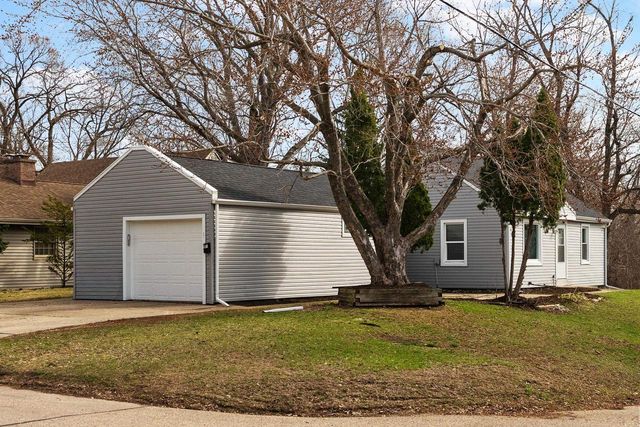 901 Brewster Avenue, Beloit, WI 53511