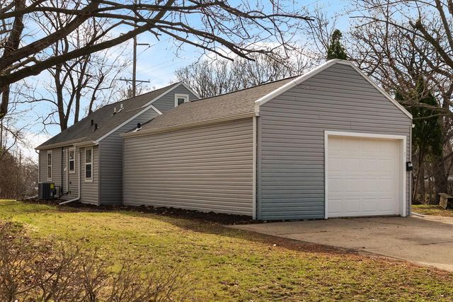 901 Brewster Avenue, Beloit, WI 53511