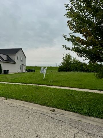 1190 Oak Shore Lane, Antioch, IL 60002