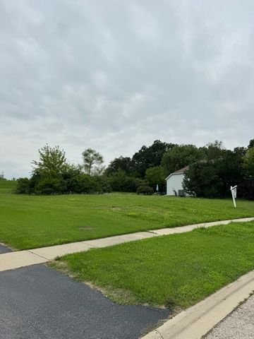 1190 Oak Shore Lane, Antioch, IL 60002