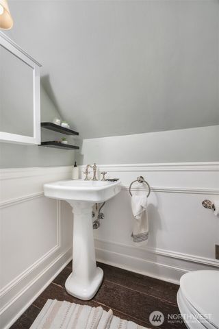 43 W Etruria, Seattle, WA 98119