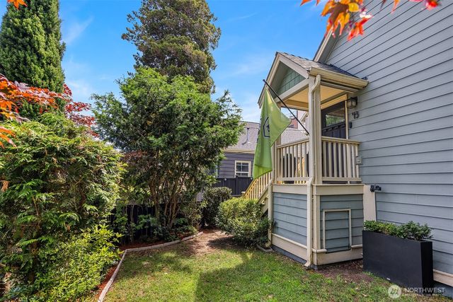 43 W Etruria, Seattle, WA 98119