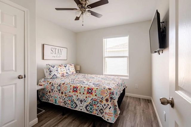 1103 Waco, Gilchrist, TX 77617