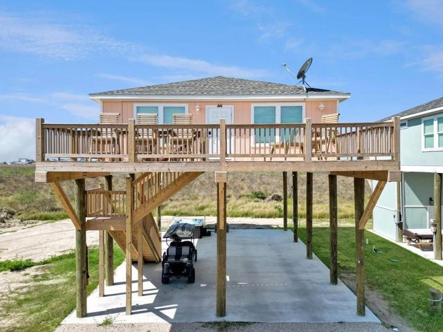 1103 Waco, Gilchrist, TX 77617